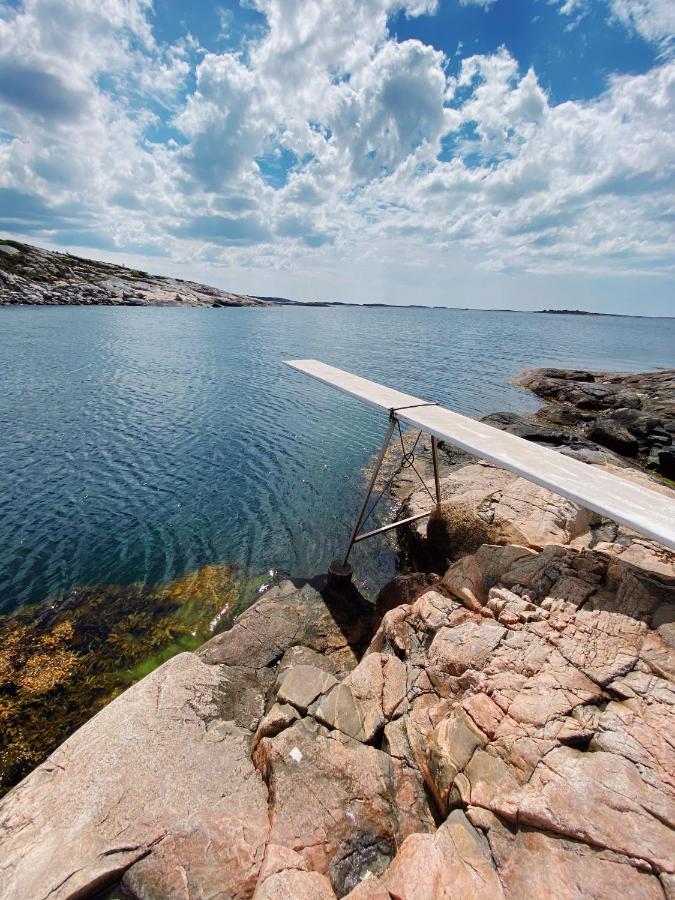 Guesthouse, Not Even A Minute Walk To The Ocean Kullavik Esterno foto